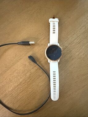 Garmin 6S Pro White and Rose Gold GPS Smartwatch - White